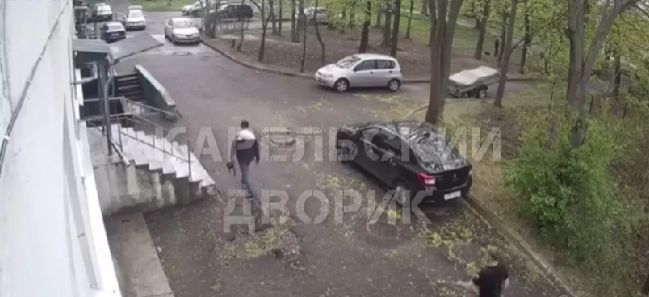 Двое неизвестных разгуливали по Зареке с пулеметом