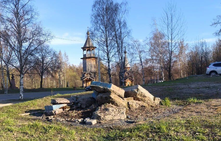 Петрозаводчане пожаловались на бетонные плиты в центре города