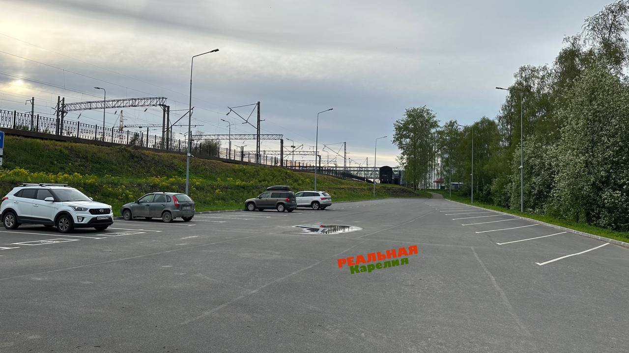Платная парковка у железнодорожного вокзала в Петрозаводске подорожала в пять раз