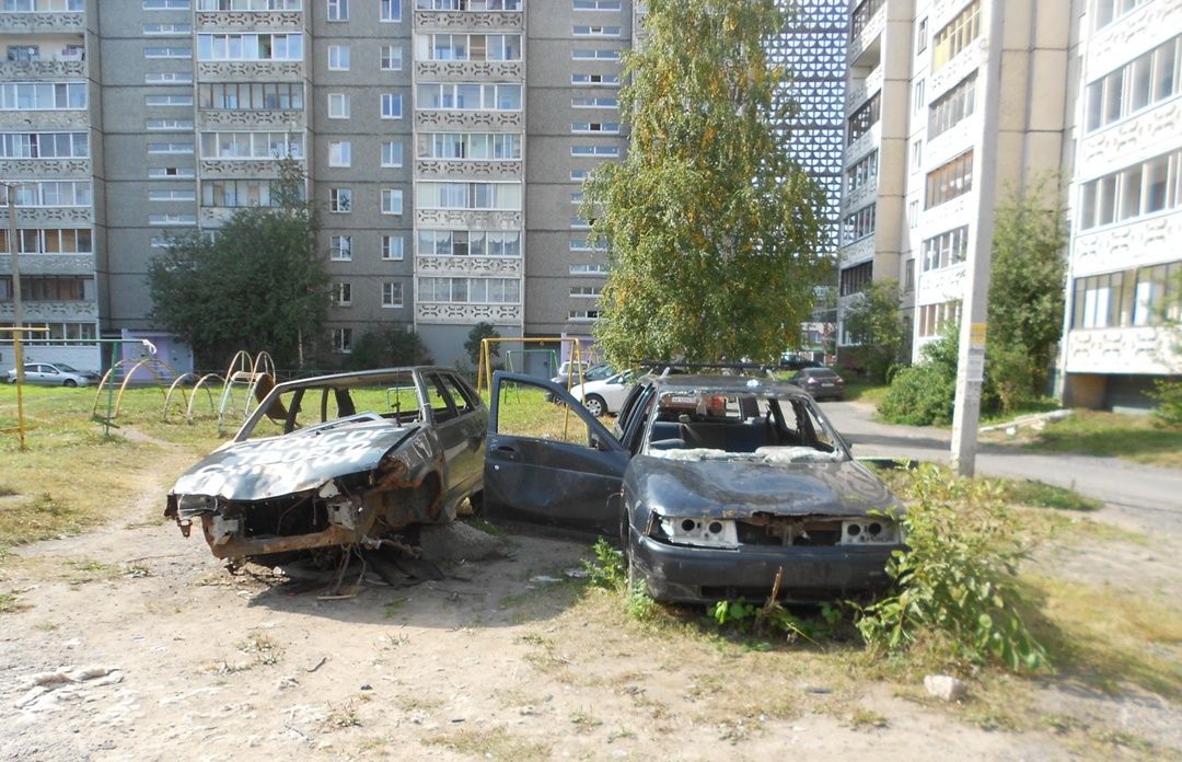 В ГАИ Петрозаводска рассказали, куда можно сообщить о бесхозном транспорте