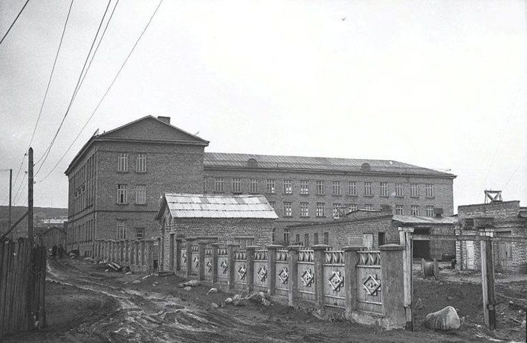 В сети опубликовали архивные фото петрозаводской трикотажной фабрики