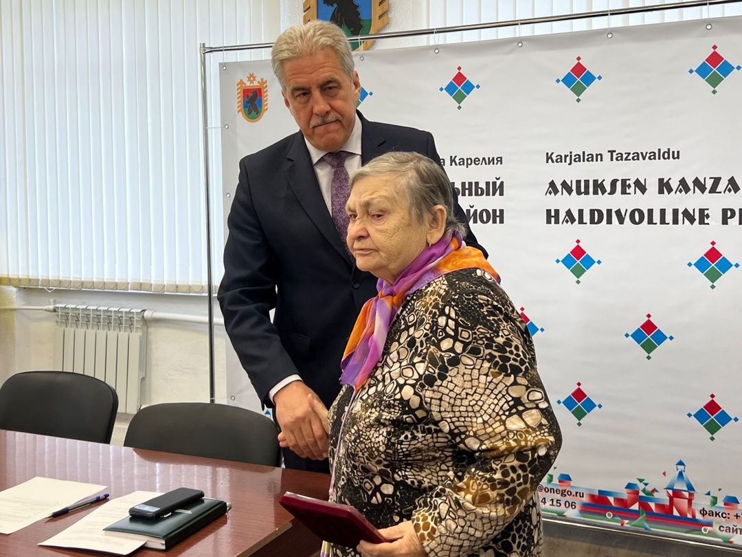 Ордена Мужества передали в семьям погибших на СВО бойцов в Олонецком районе