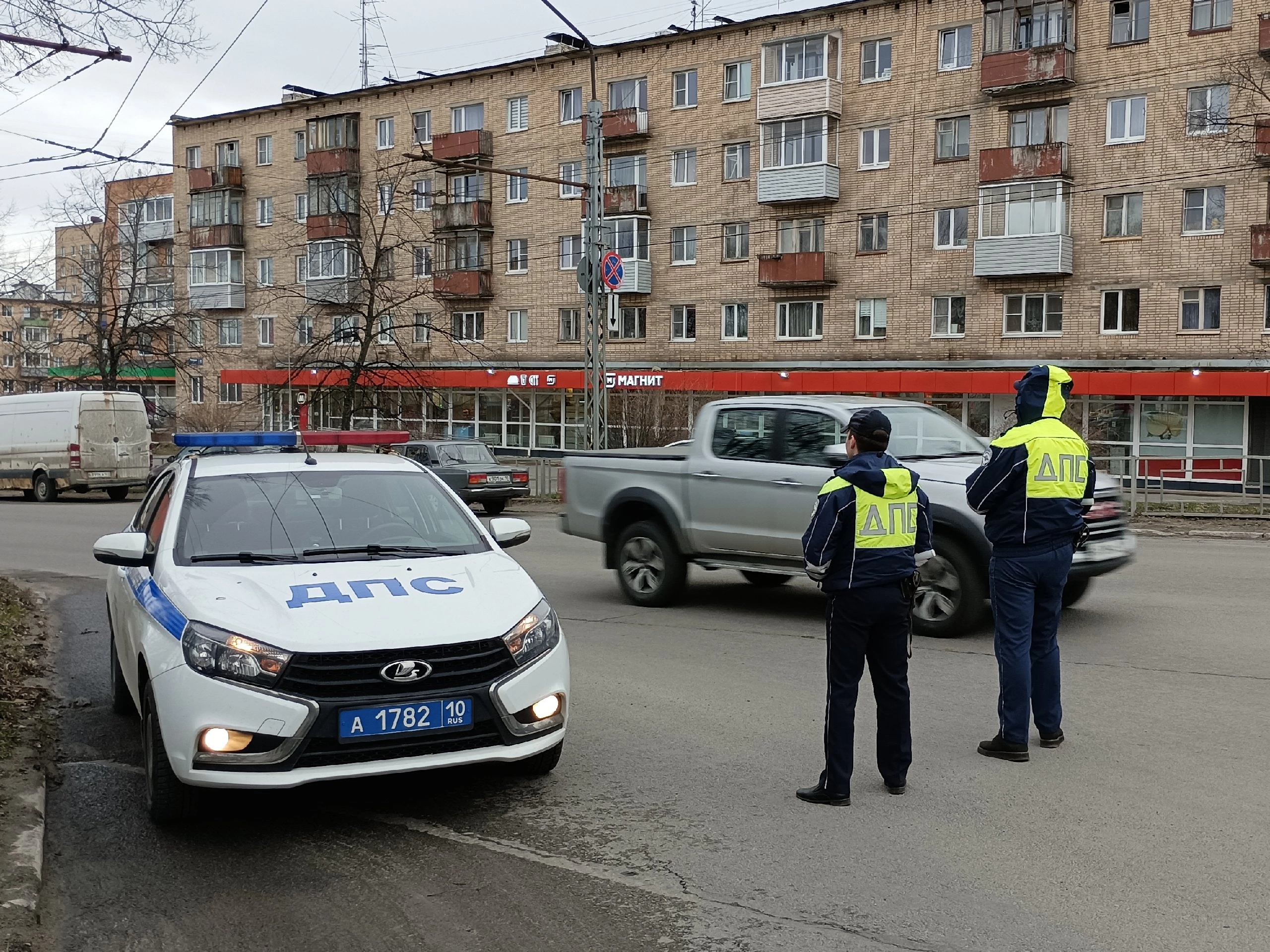 В Петрозаводске проверили безопасность маленьких пассажиров