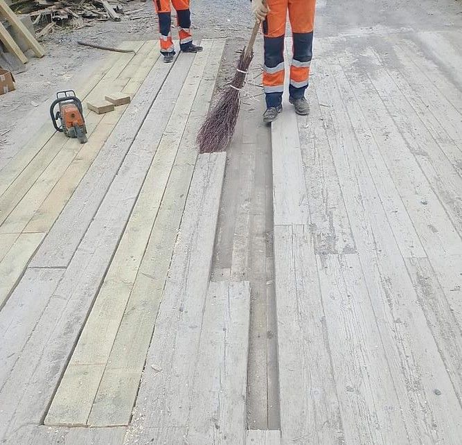 Поврежденный мост отремонтировали в Пряжинском районе