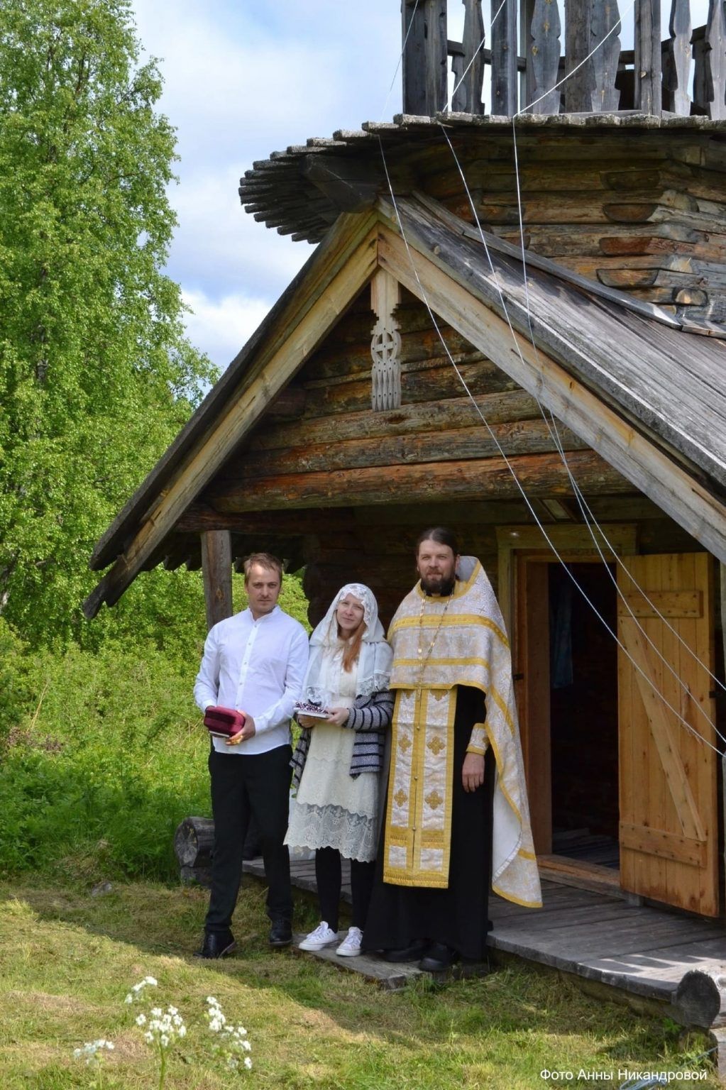 Первая пара обвенчалась в исторической часовне Войницы