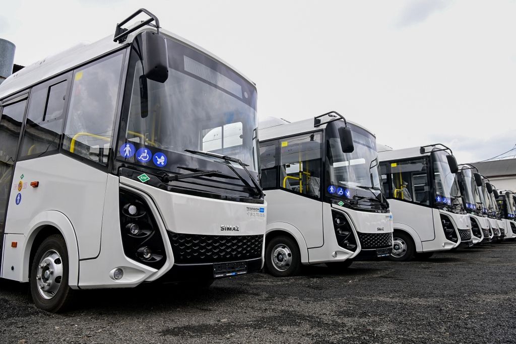 Глава Карелии передал 18 новых автобусов для работы в Петрозаводске