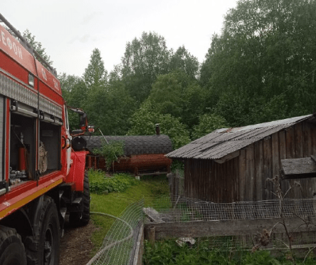 Вечерний пожар в селе Святозеро