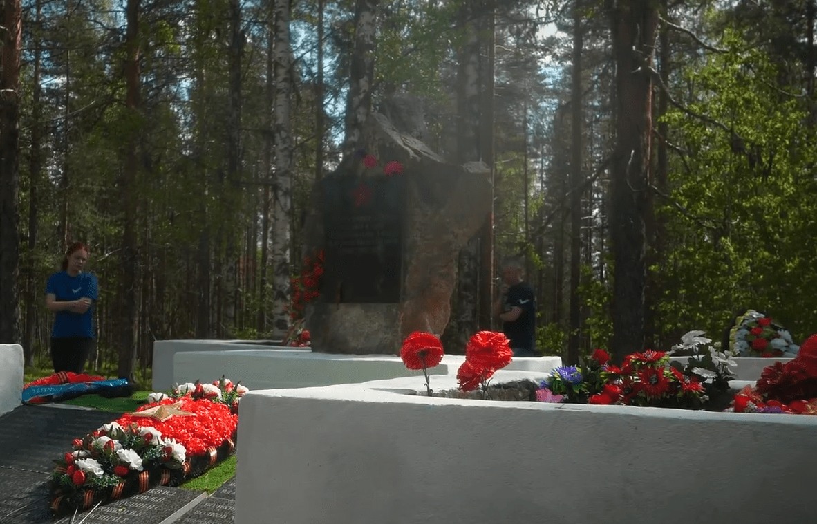 На трассе Кочкома-Реболы увековечили память 1100 красноармейцев (Видео)