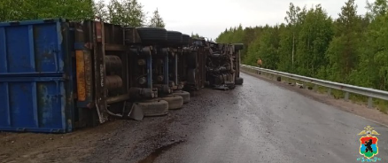 Водитель фуры погиб в аварии под Костомукшей