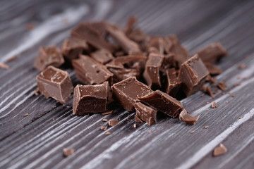 Петрозаводчанин украл продукты из магазина 18 плиток шоколада и пошел под суд