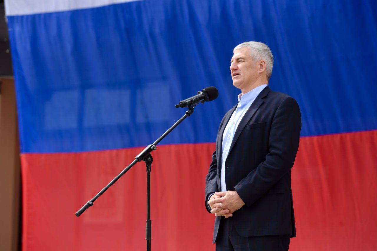 Глава Карелии поздравил земляков с Днем России