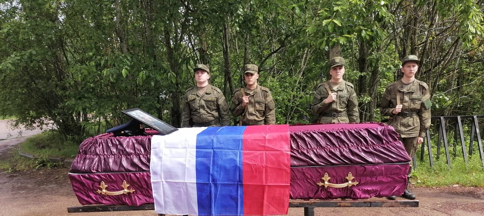 «Вечная память герою России!»: с погибшим на СВО отважным земляком простились на юге Карелии
