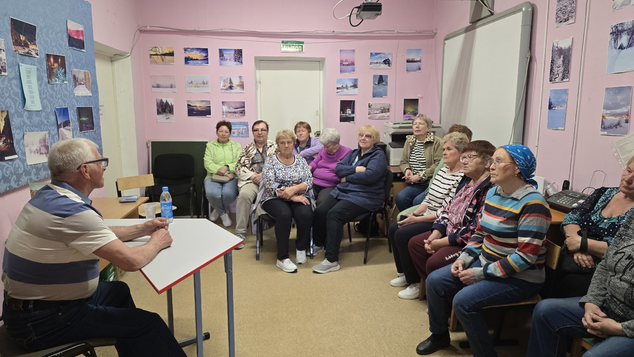 В карельском поселке прошла творческая встреча с писателем