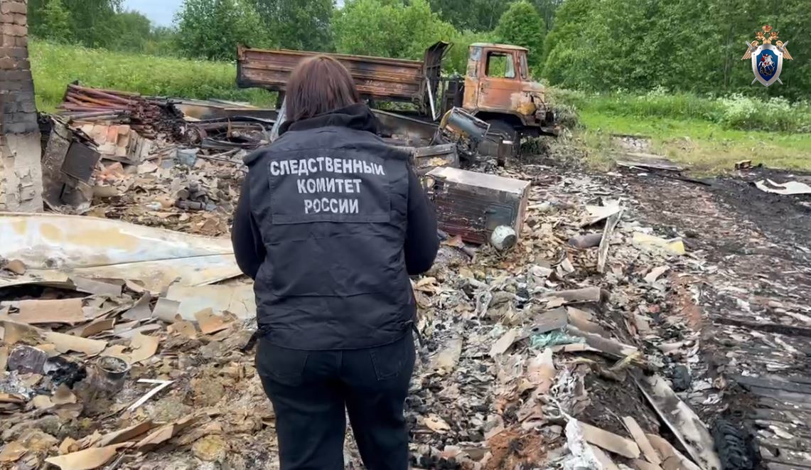 Труп мужчины нашли в сгоревшей рыбацкой избушке в Медвежьегорском районе