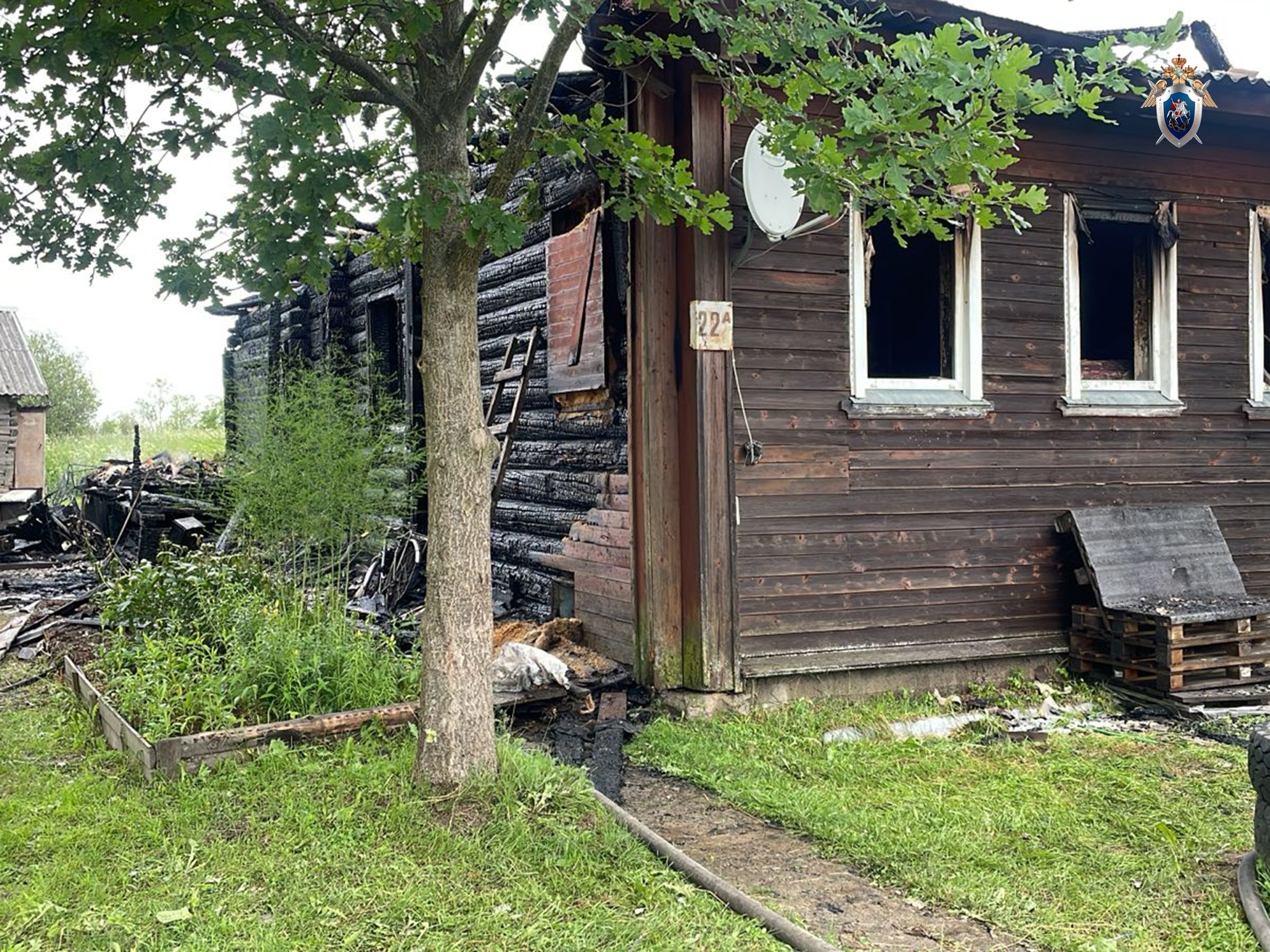 Возбуждено уголовное дело после смертельного пожара в Олонецком районе: погибших трое
