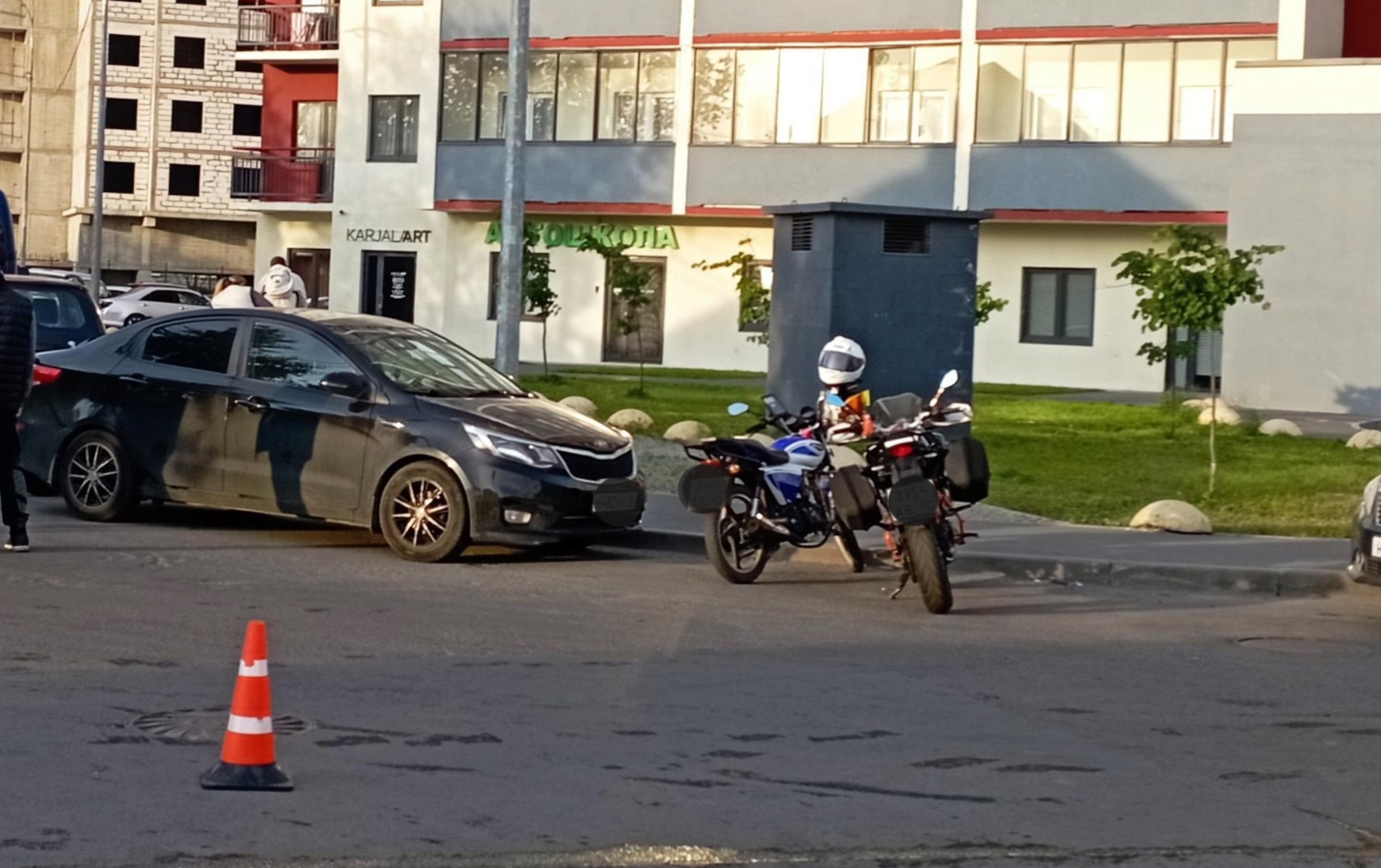 Мотоциклист-нарушитель пострадал в столкновении с автомобилем на одной из улиц Петрозаводска