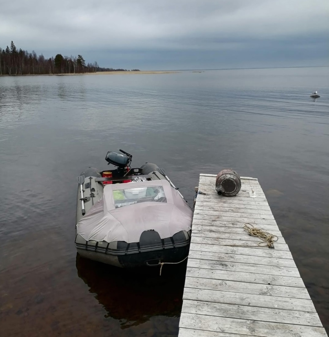 Унесенная ветром: житель исторической деревни Карелии просит помочь найти лодку