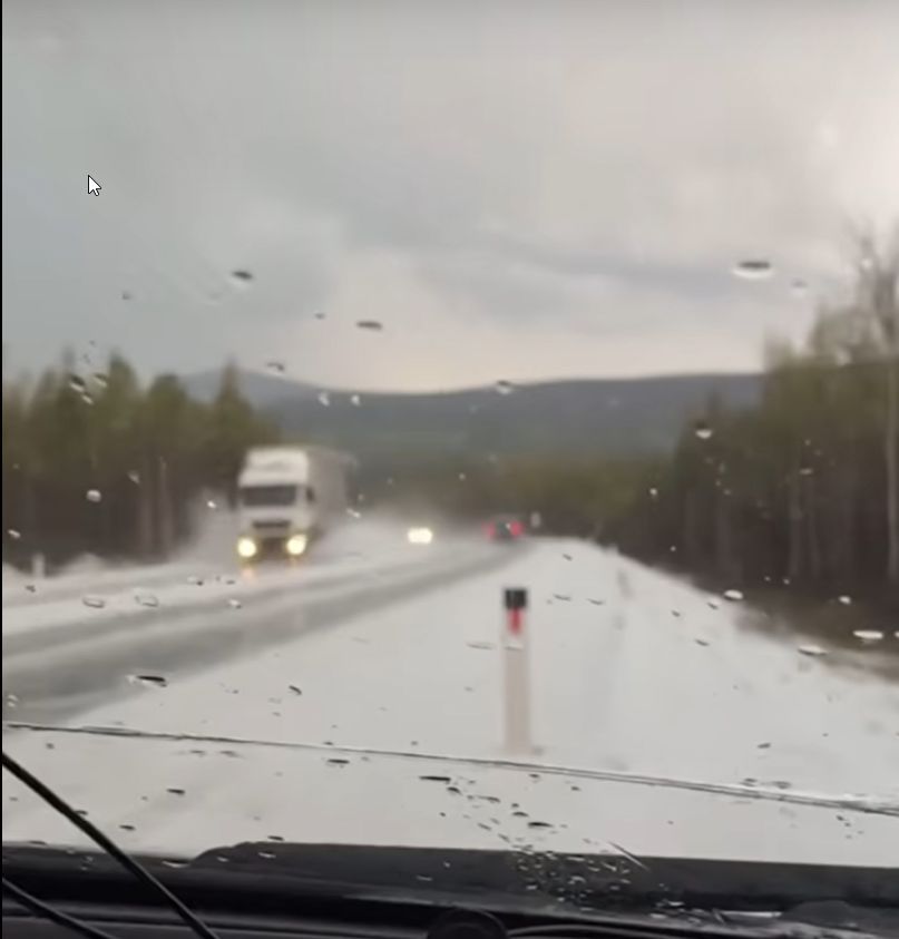 В лучших традициях севера: погода рядом с Карелией заставила остановиться гостей на летней резине