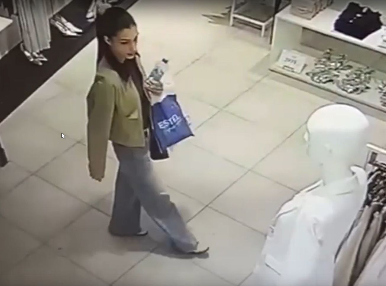 Девушку с походкой модели полиция Петрозаводска подозревает в краже