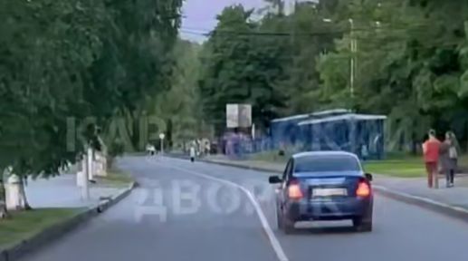 Водитель легковушки разъезжал по велодорожке на набережной в Петрозаводске