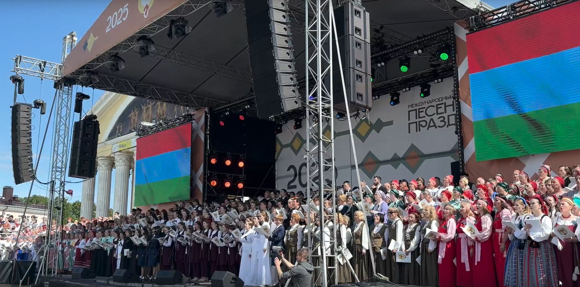 25 хоров исполнили гимн Карелии в День города в Петрозаводске