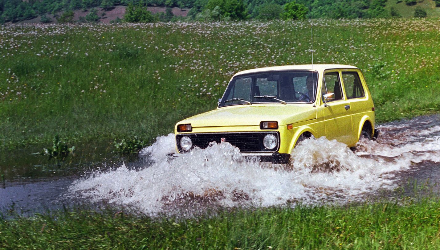 В России за 7 млн рублей продают 45-летнюю «Ниву» без пробега