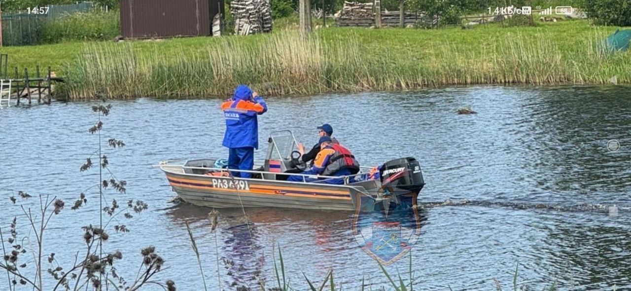 Пропавшего рыбака спасатели искали на Ладожском озере