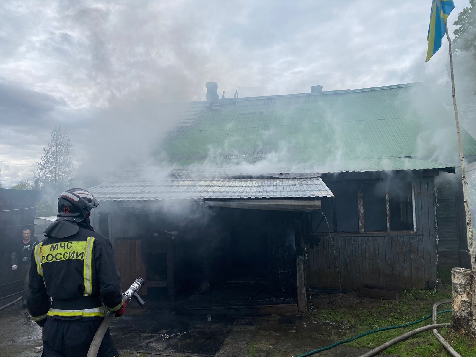 Дом сгорел на севере Карелии