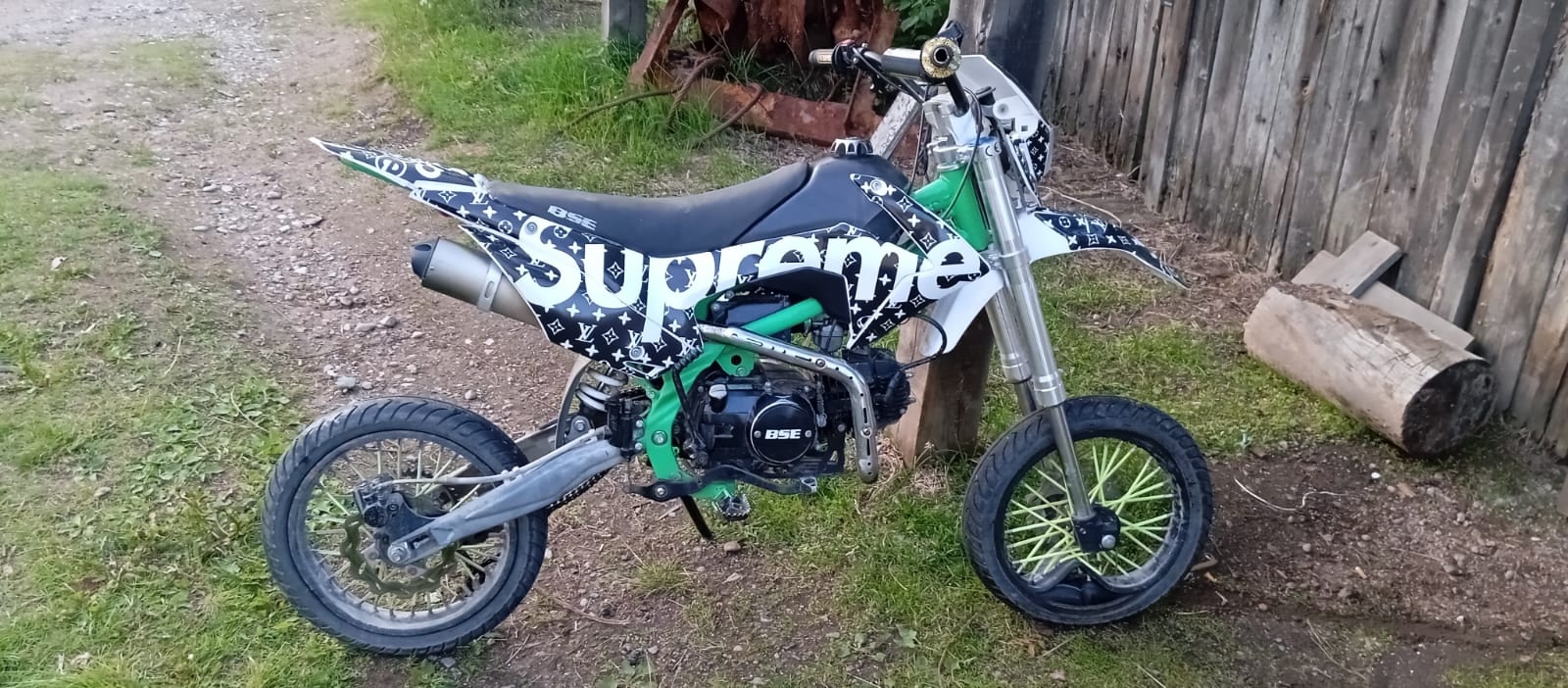 Травмы получил 13-летний подросток, оседлавший питбайк в одном из районов Карелии