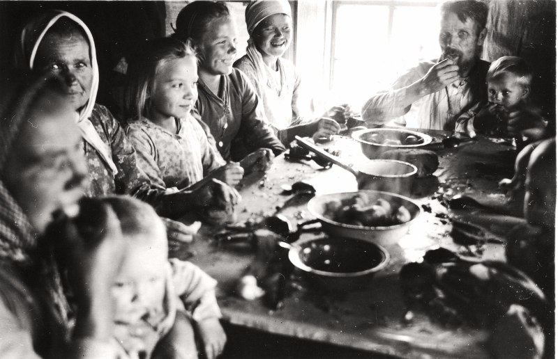 От обряда к обыденности: в сети рассказали, как менялось отношение к алкоголю у карелов и вепсов