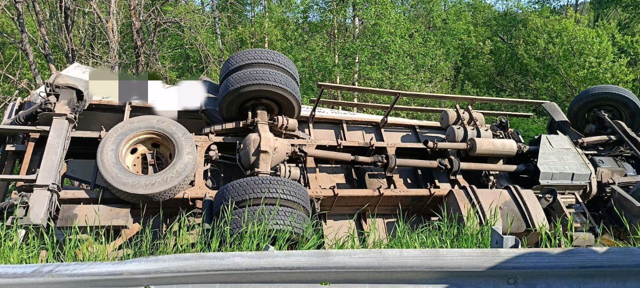 Грузовик столкнулся с легковушкой в Лахденпохском районе Грузовик столкнулся с легковушкой в Лахденпохском районе