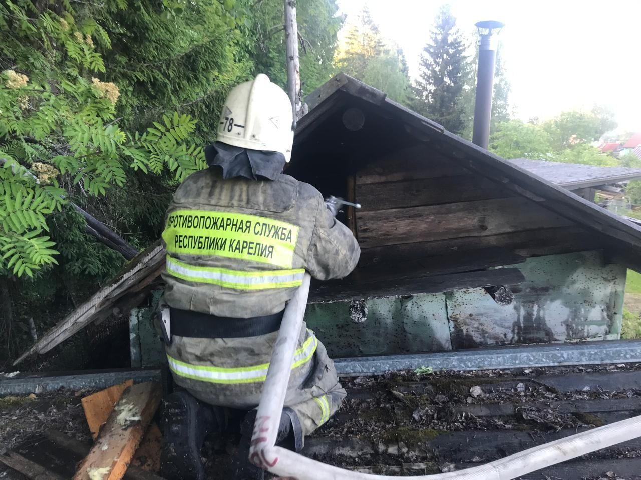 Баня горела в дачном кооперативе под Петрозаводском