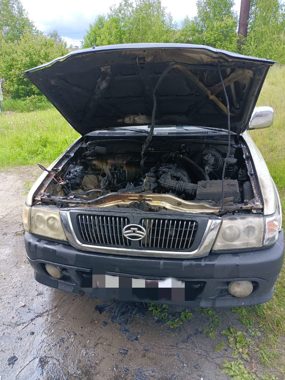 Автомобиль горел в поселке Карелии