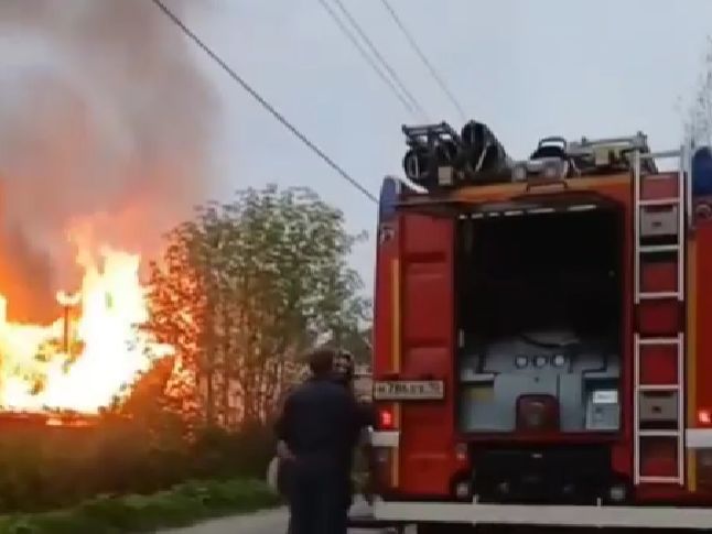 Дача сгорела недалеко от Чогозеро