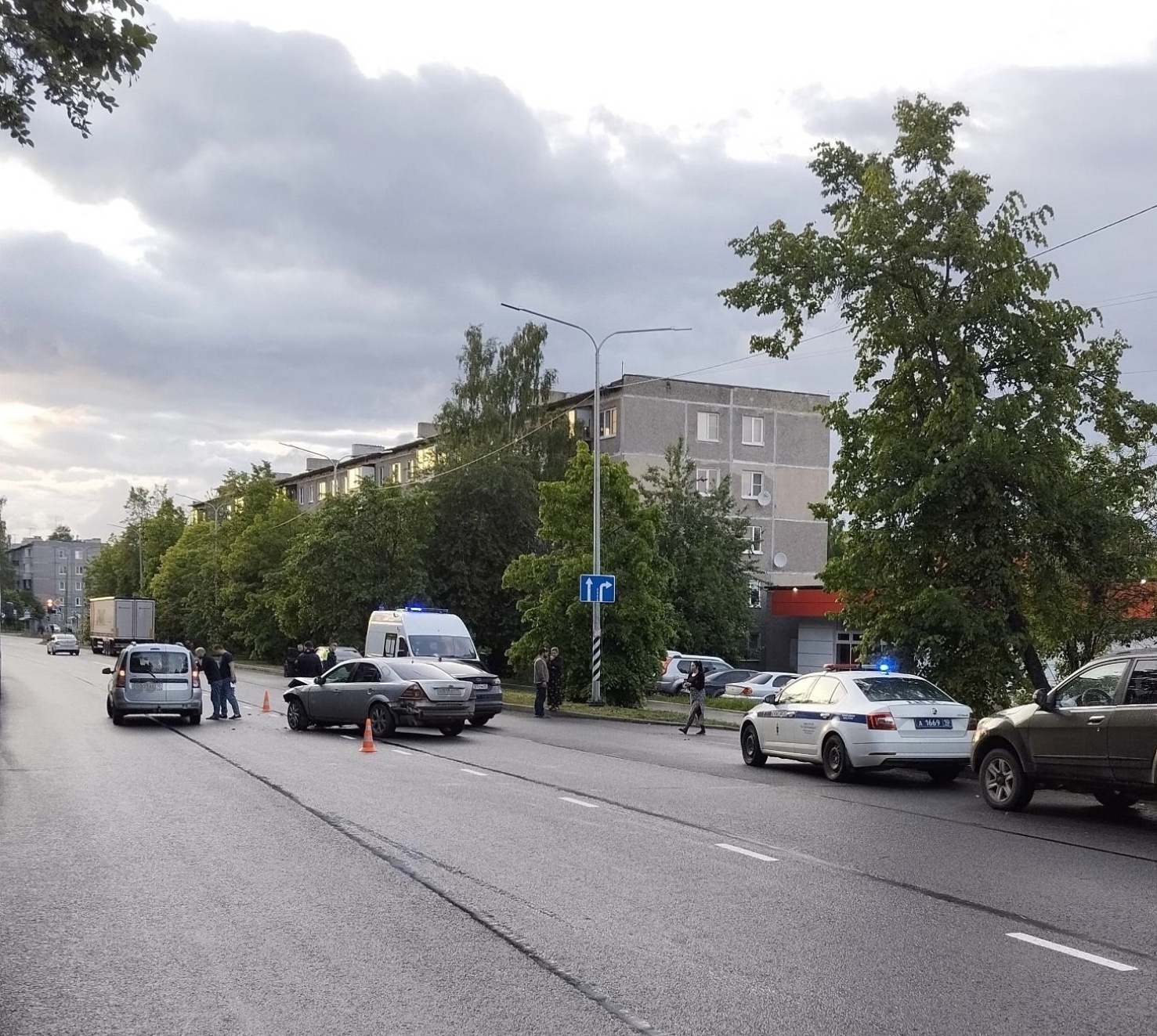 Появились подробности вечерней аварии на Ключевой в Петрозаводске, где столкнулись два автомобиля