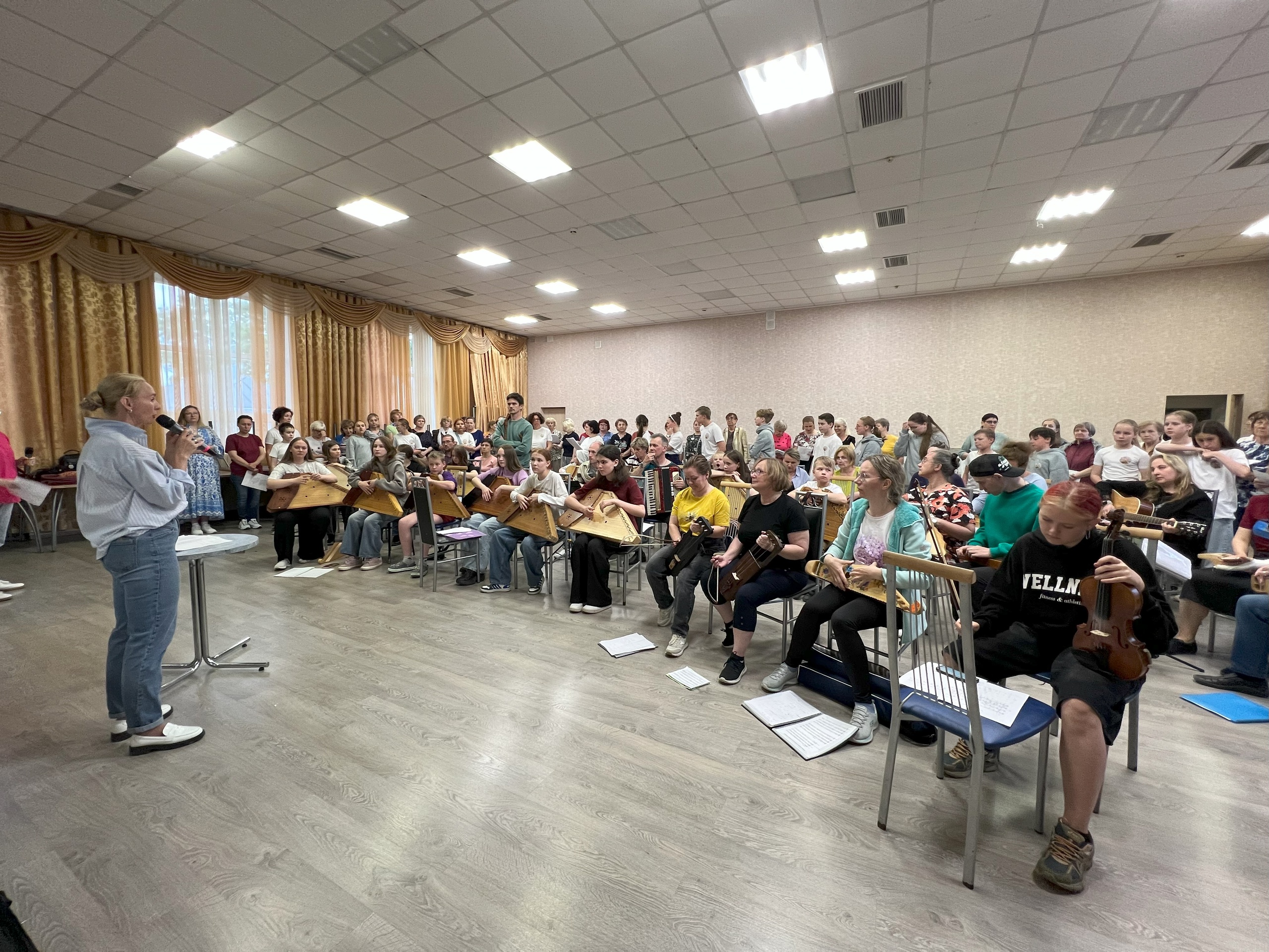 74 хора, 1500 голосов зазвучат в День города и Республики на площади Кирова