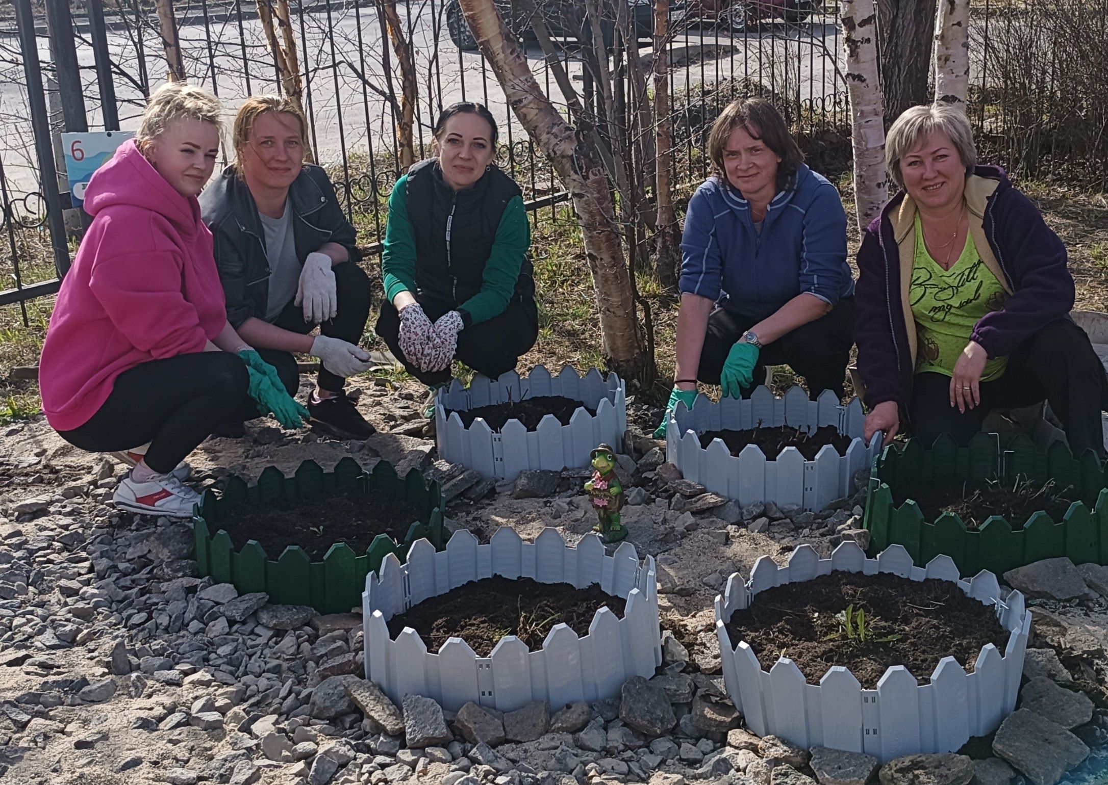 На севере Карелии родители провели экологический субботник