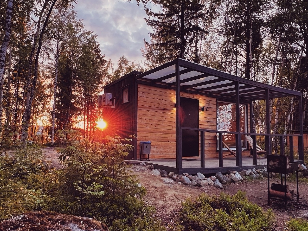 «Точка притяжения»: глэмпинг в Лоухском районе улучшает инфраструктуру