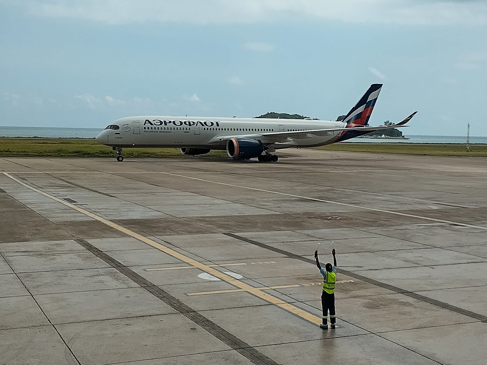 Хакеры заявили об уничтожении 7000 серверов «Аэрофлота»