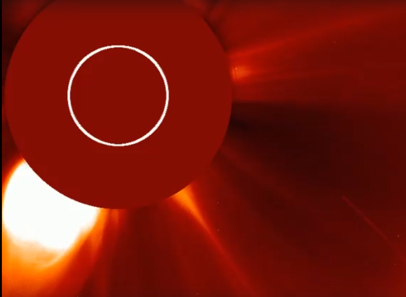 Солнце поглотило комету — кадры ее гибели