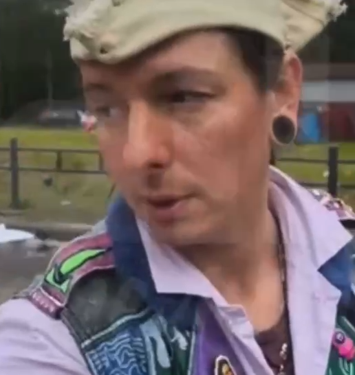 Волонтер в одиночку борется со свалкой в Петрозаводске