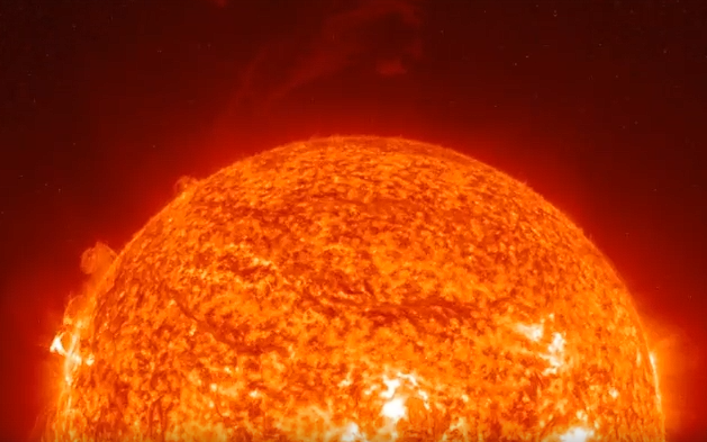 Ученые засняли гигантский протуберец размером в миллион километров