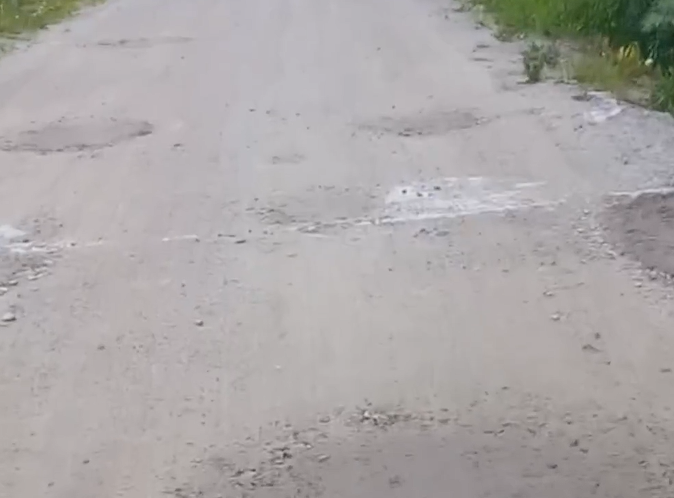 В поселке Тиурула отремонтировали подъезды к мосту (Видео)