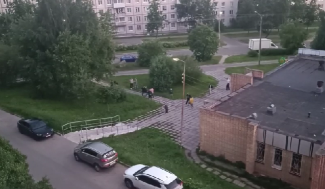 Скандальная наливайка в спальном районе Петрозаводска кошмарит по ночам жителей