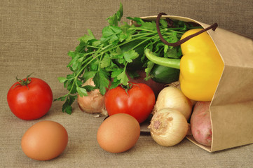 Жителю Медвежьегорска грозит до 6 лет тюрьмы за покупки продуктов с чужой карты