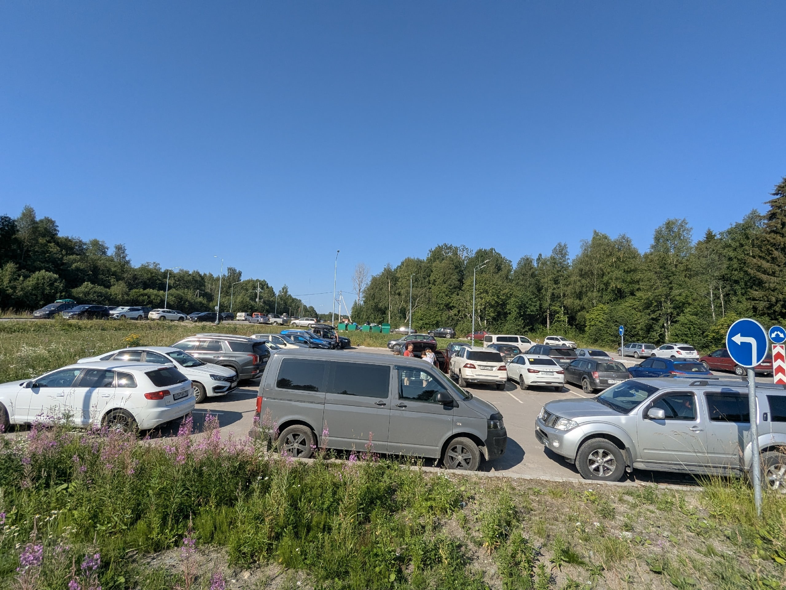 В Оятевщине требуют освободить парковку для проезда спецтехники