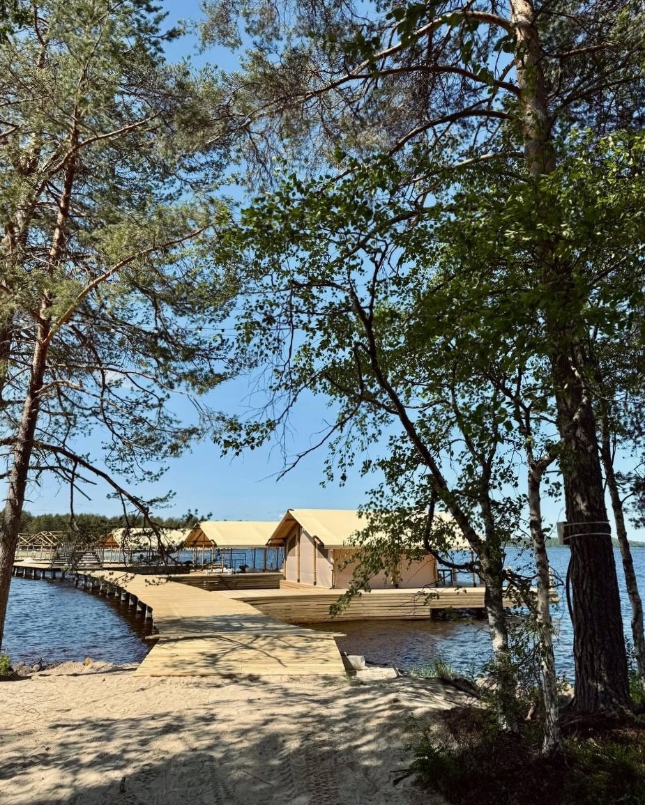 На Сямозере появился первый в Карелии акваглэмпинг