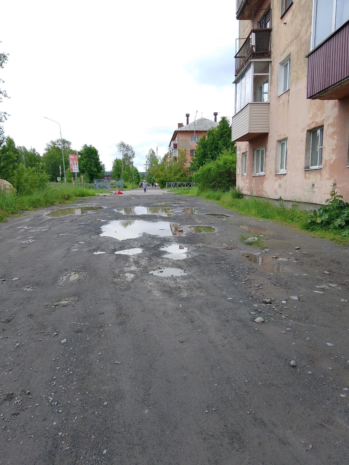 Отчаяние, проклятия и страх: жители Кондопоги возмущены тем, что на разбитую дорогу никто не обращает внимание