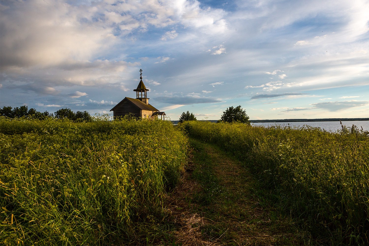 Жители Карелии выступили против застройки возле старинной часовни