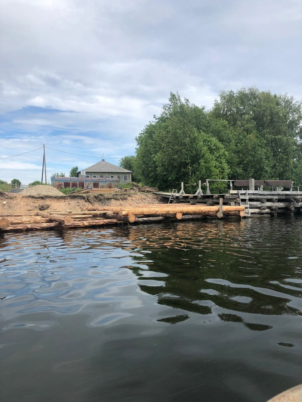 В одной из карельских деревень взялись за восстановление причала